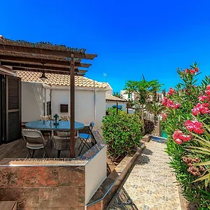https://deluxe-bungalow-perla-del-sur.tenerifehoteles.net