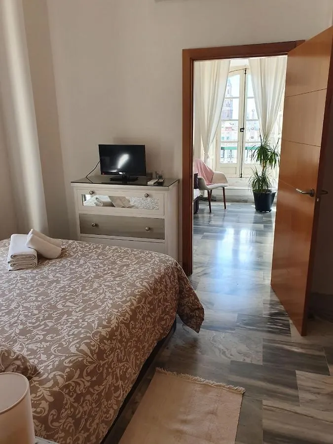 Hello Malaga Atico La Merced דירה